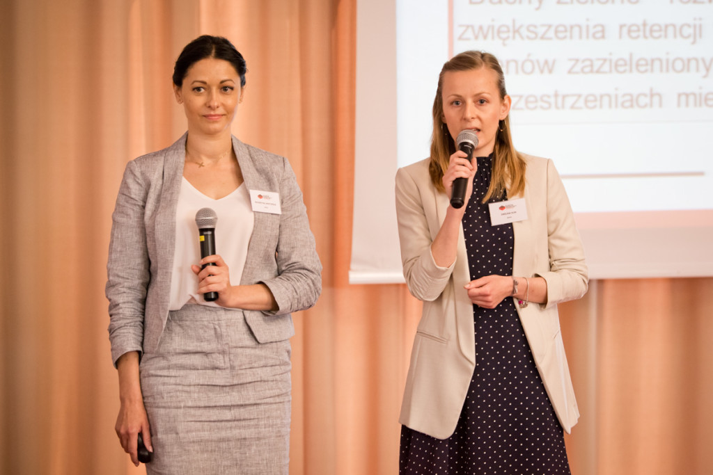 od lewej: Katarzyna Wiktorska, Ewelina Klin